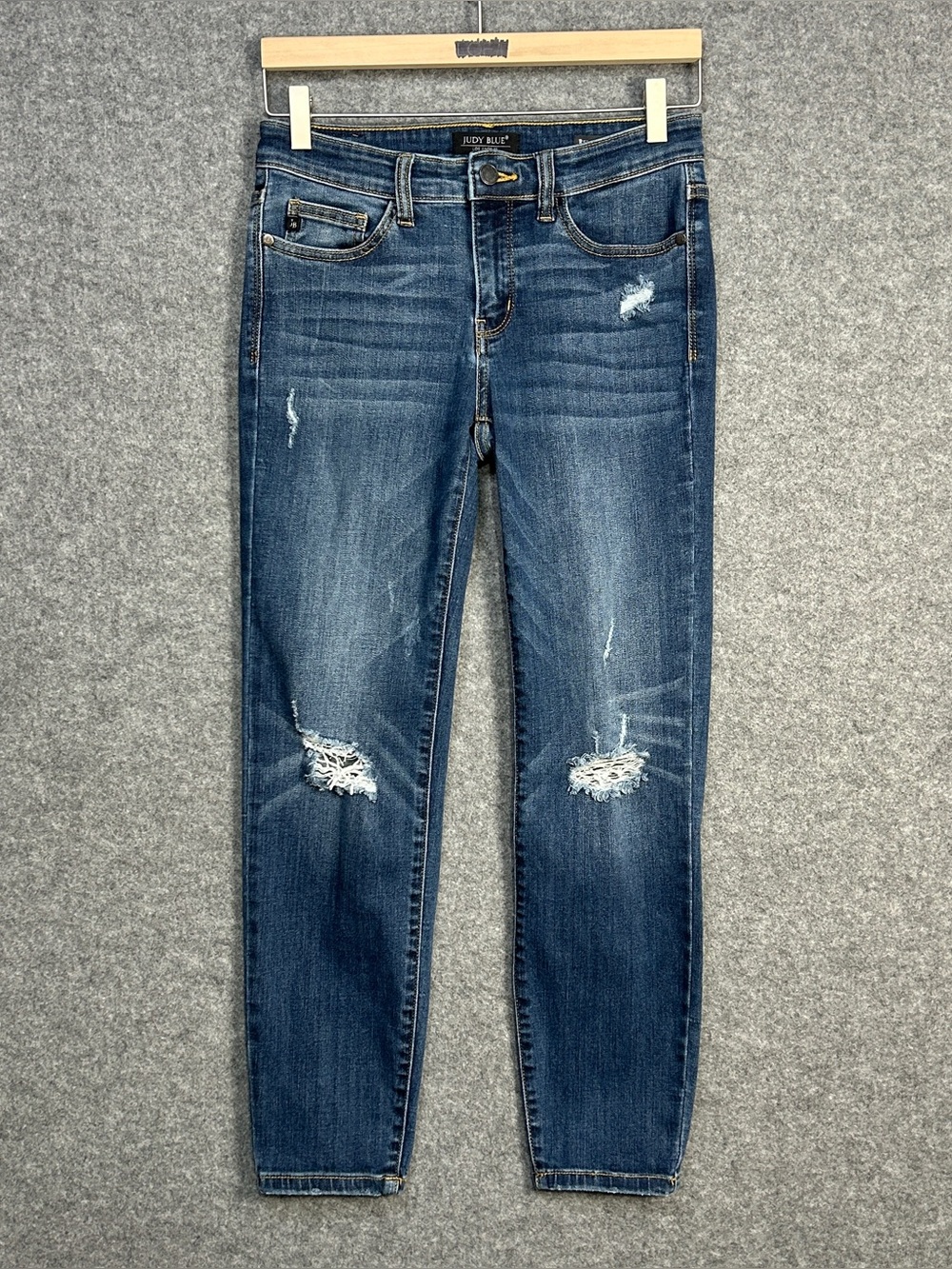 Judy Blue Women's 5/27 Relaxed Fit Distressed Skinny Blue Jeans MidRise Stretch